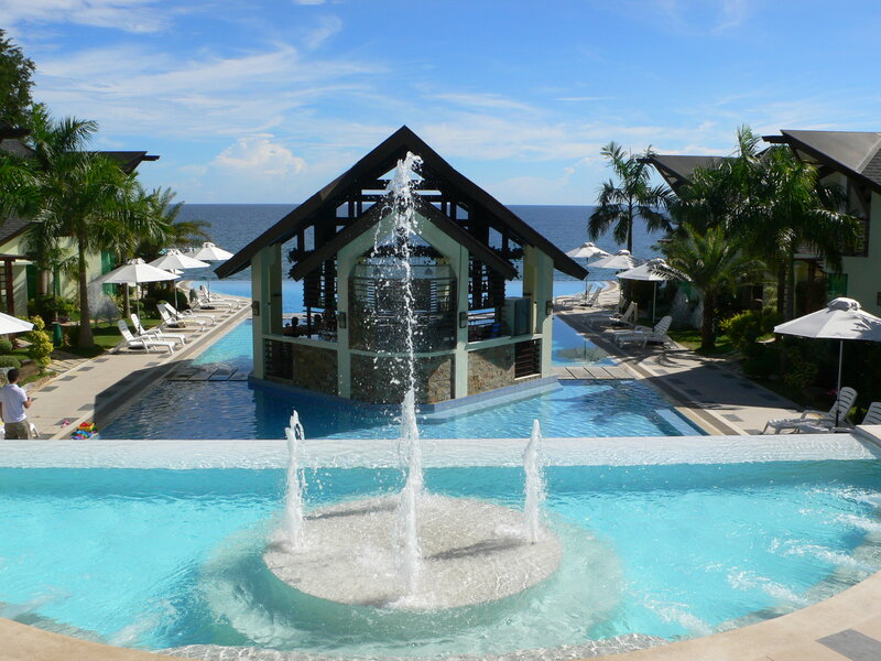 Pool with Fountain and Gazebo — Blue