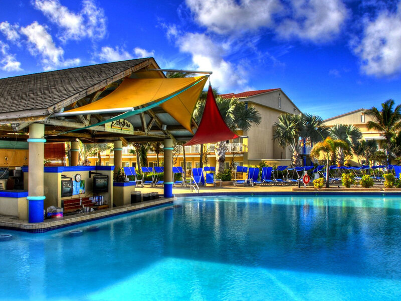 Poolside Bar and Lounge