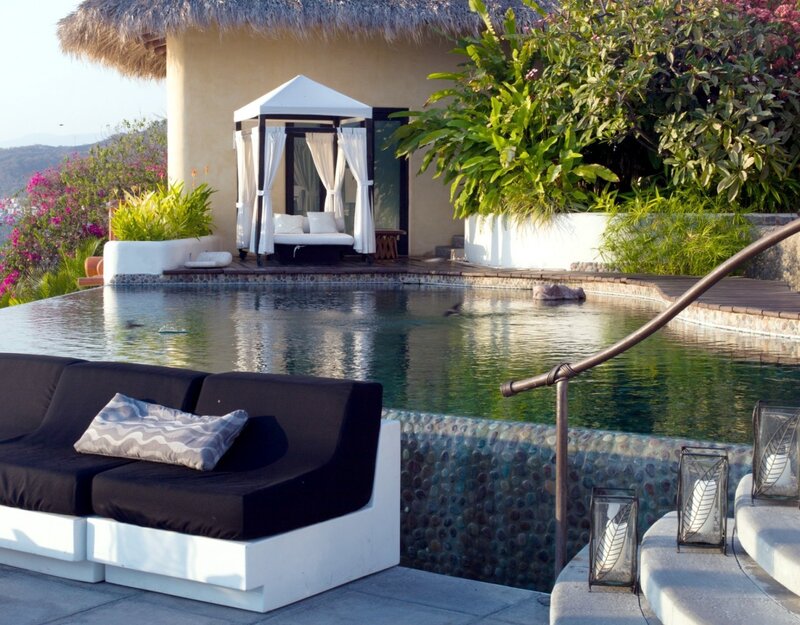 Poolside Cabana — Green