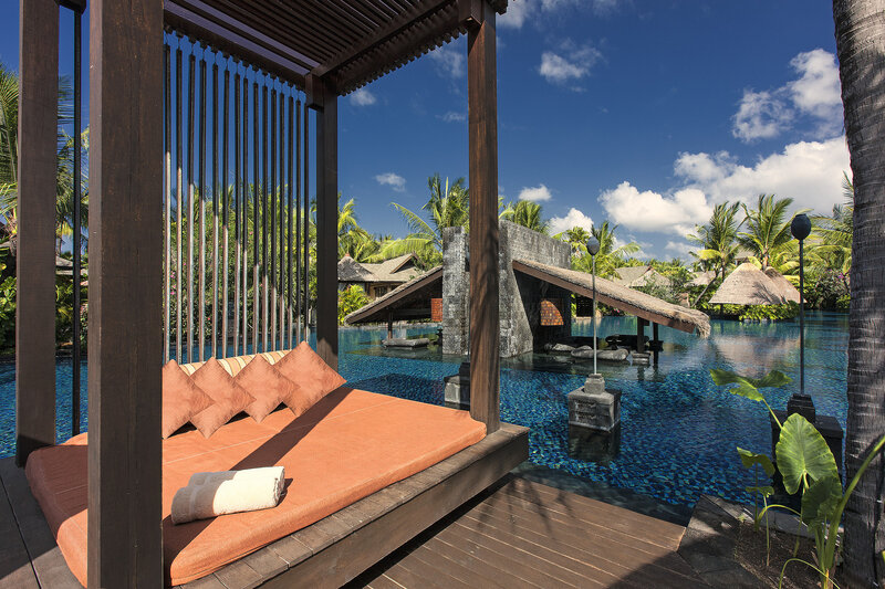 Poolside Daybed — Brown