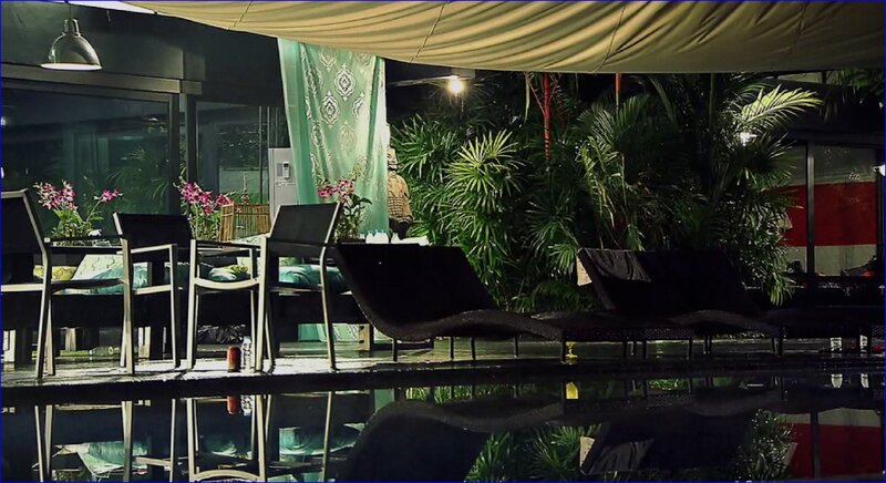 Poolside Lounge Area — Black