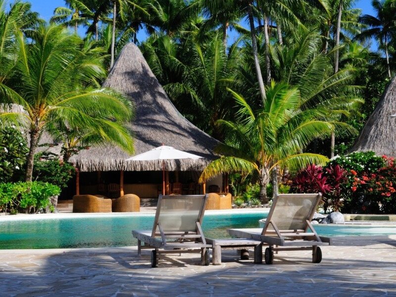 Poolside Lounge Chairs — Green