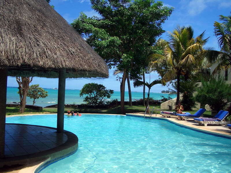Poolside Resort View — Blue