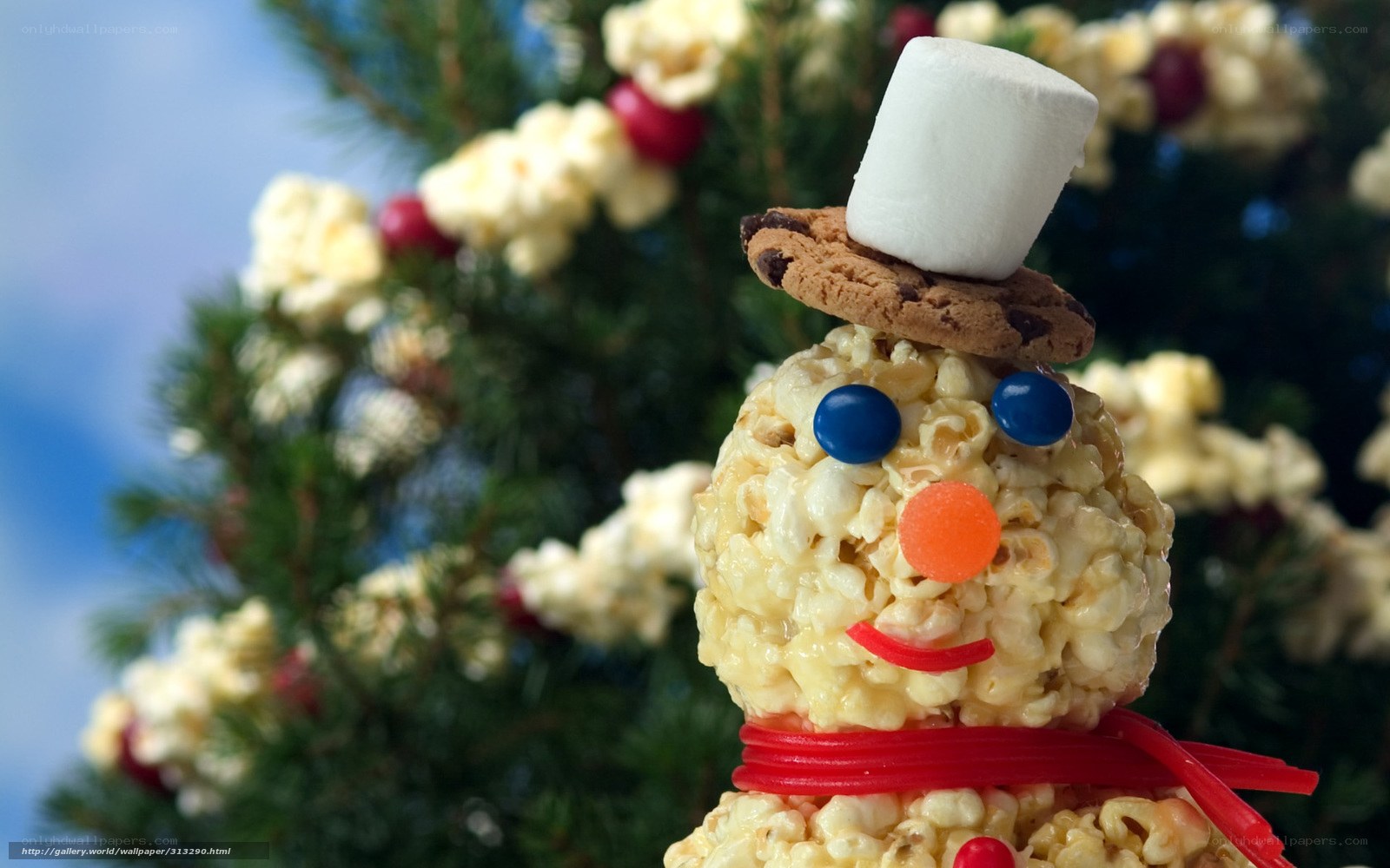 Popcorn snowman decoration