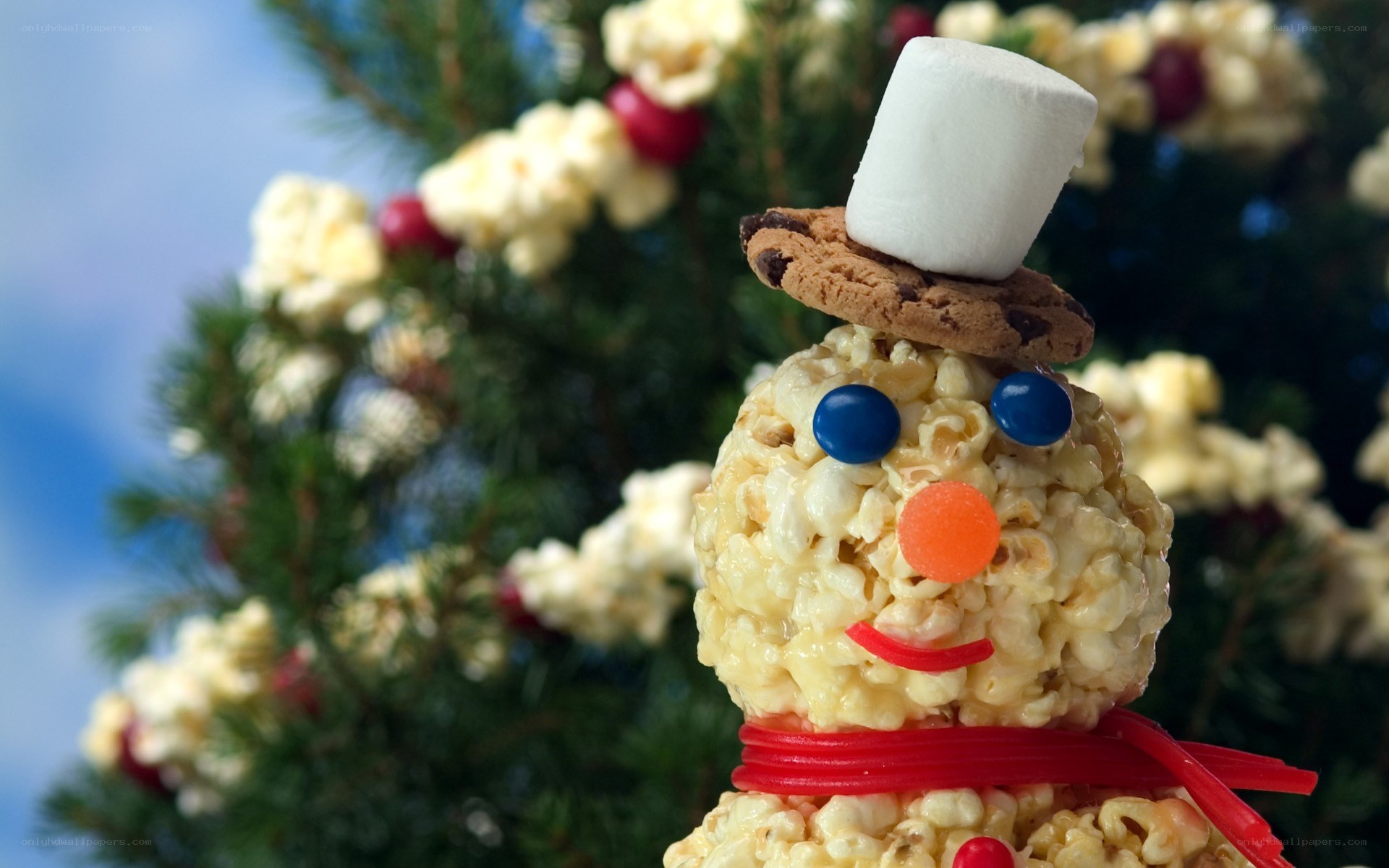 Popcorn snowman treat