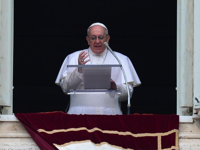 Pope at Podium — White