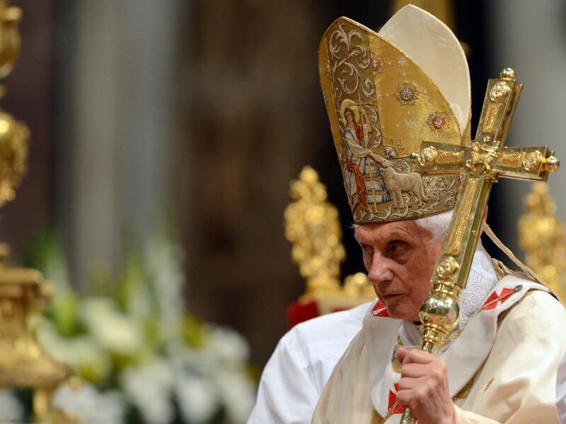 Pope Holding Cross — Gold