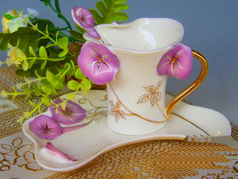Porcelain Cup with Flowers — White
