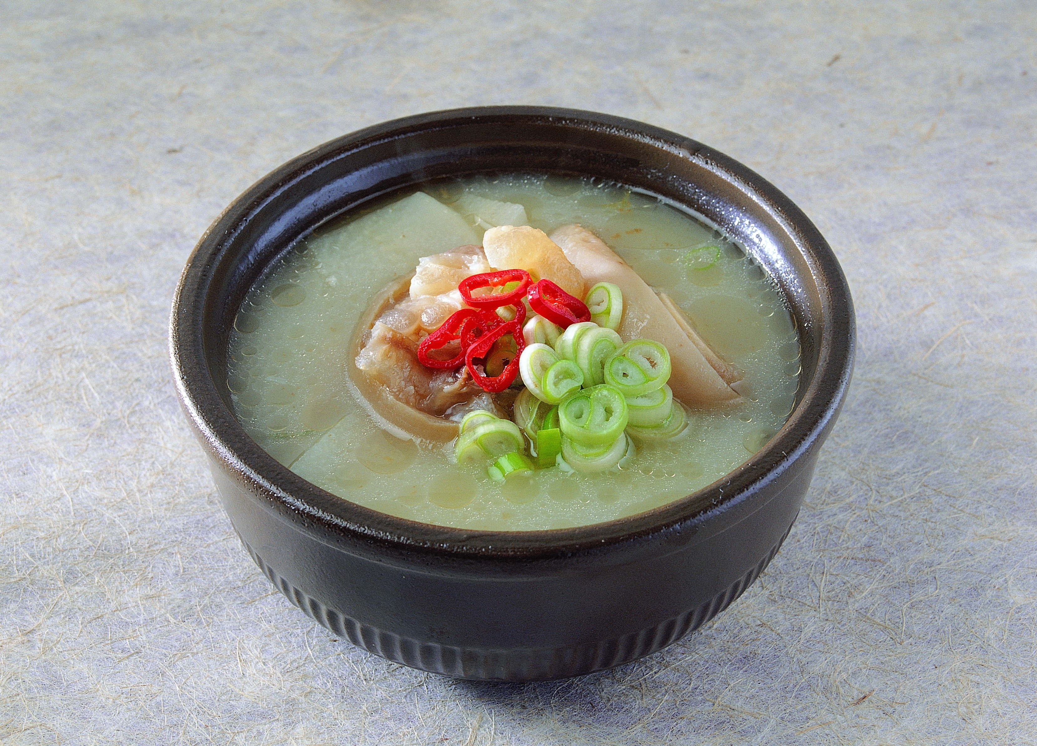 Pork and radish soup