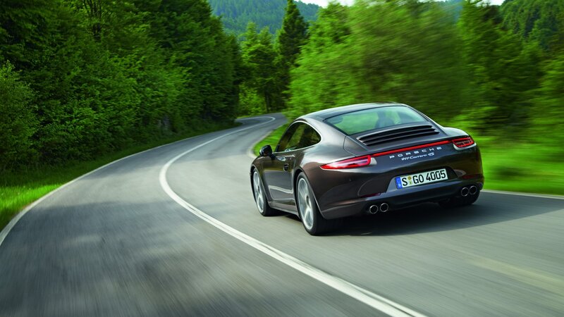 Porsche 911 Carrera 4S — Green