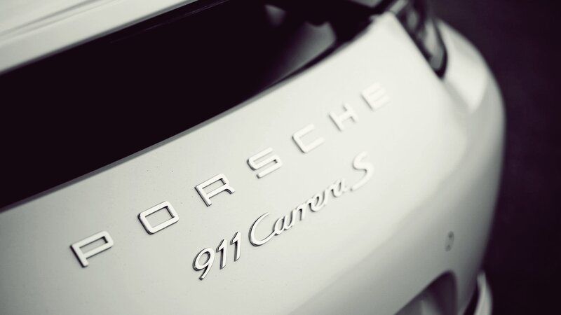 Porsche 911 Carrera S badge