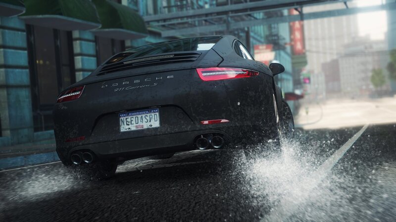 Porsche 911 Carrera S in rain