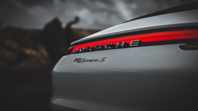 Porsche 911 Carrera S — White