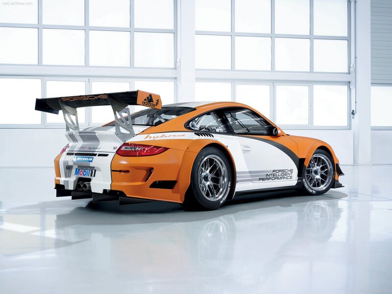 Porsche 911 GT3 Hybrid race car