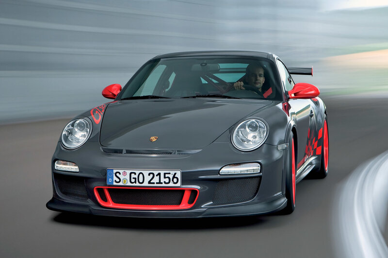 Porsche 911 GT3 RS in motion