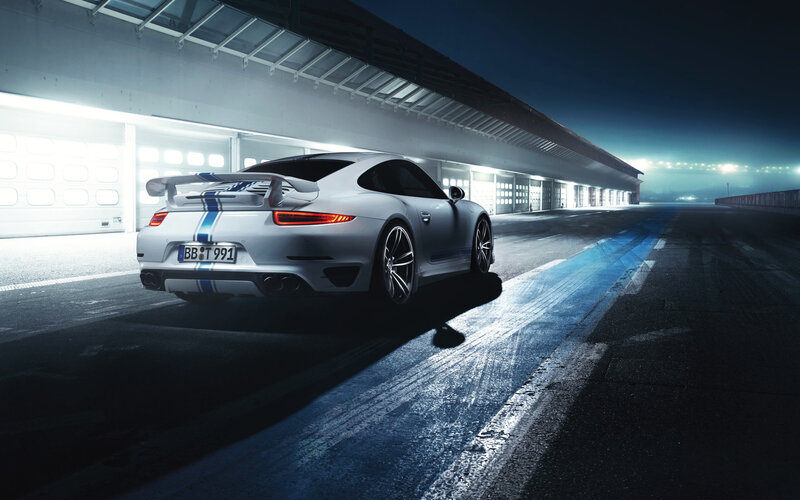 Porsche 911 GT3 RS on racetrack