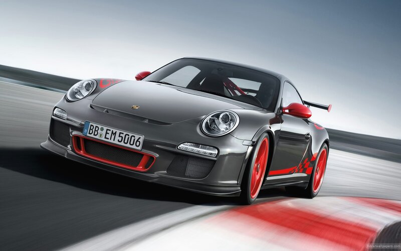 Porsche 911 GT3 RS on track