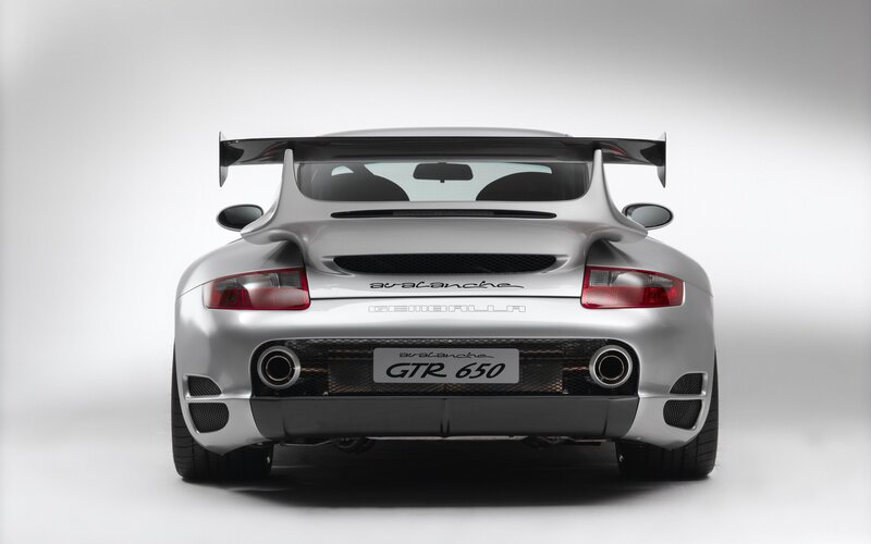 Porsche 911 GTR 650 rear view
