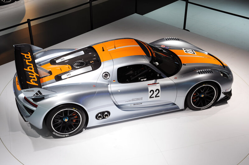Porsche 918 Spyder hybrid race car
