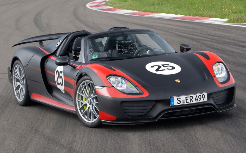 Porsche 918 Spyder on racetrack