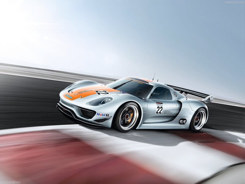 Porsche 918 Spyder race car