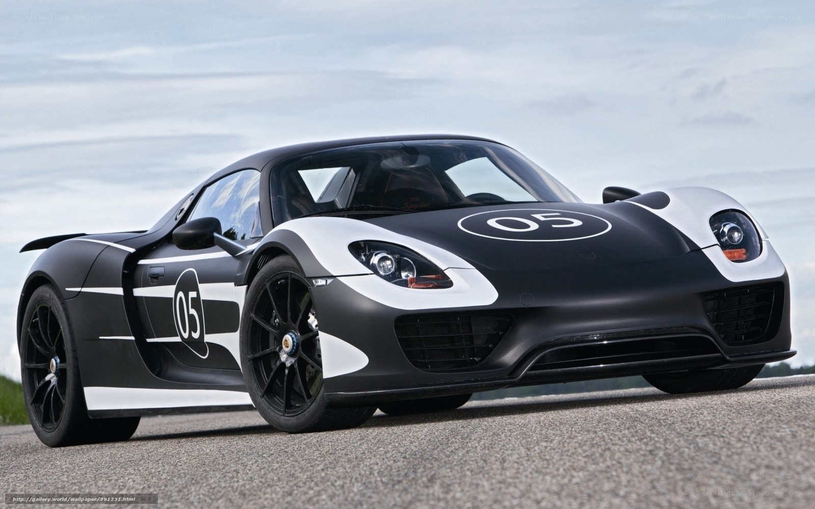 Porsche 918 Spyder race car