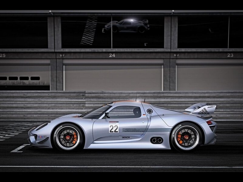 Porsche 918 Spyder race car