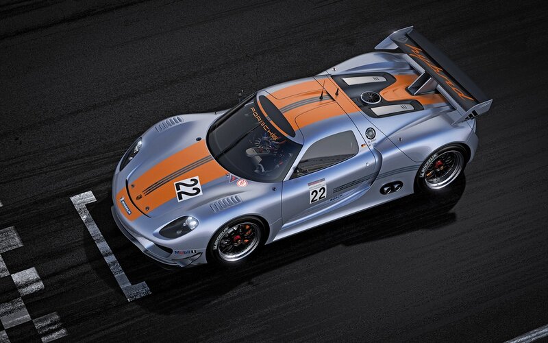 Porsche 918 Spyder race car