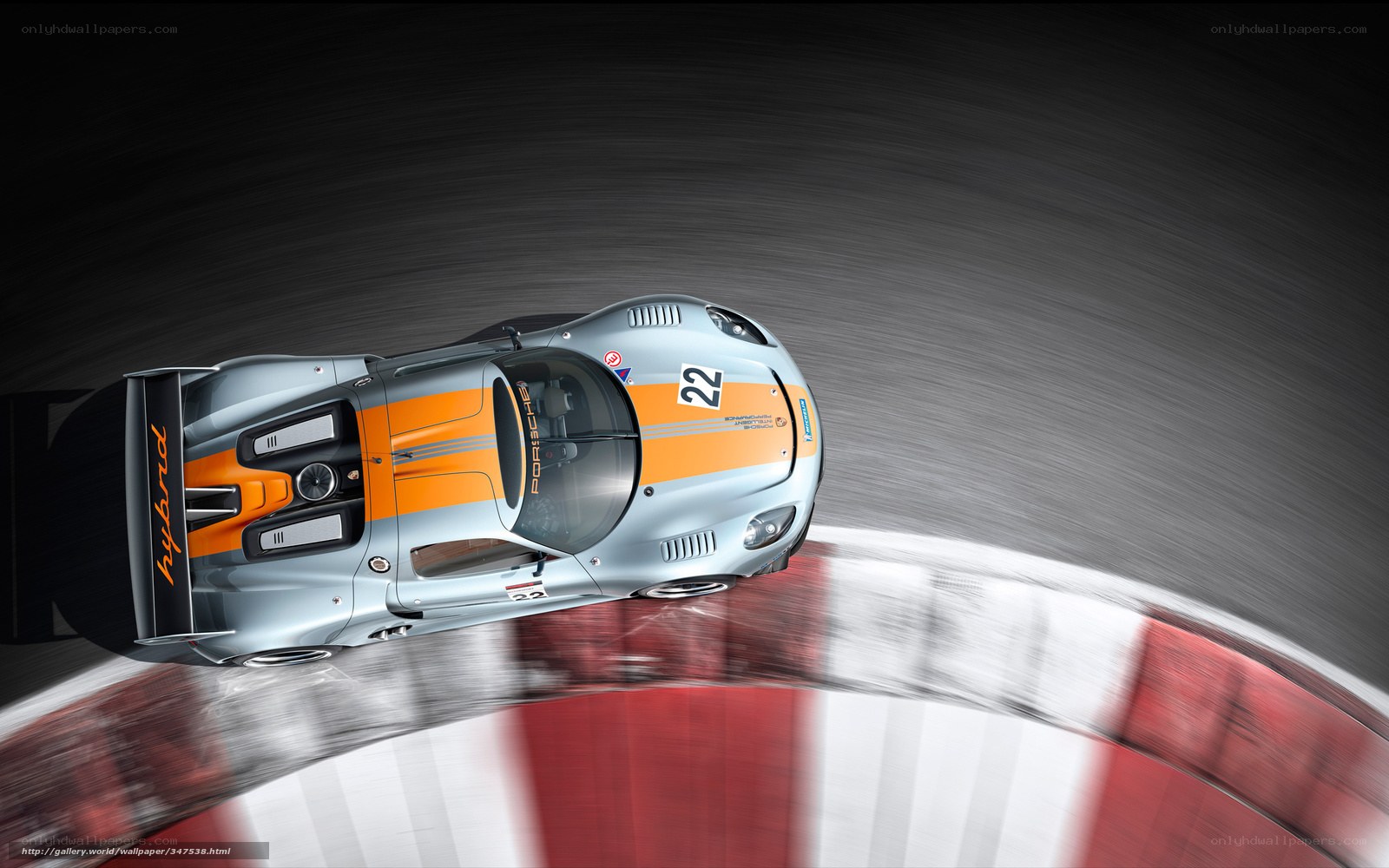 Porsche 918 Spyder racing