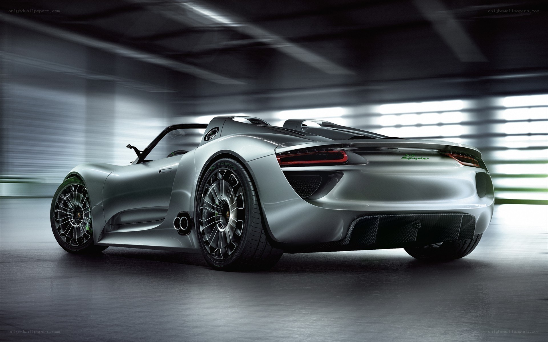 Porsche 918 Spyder rear view
