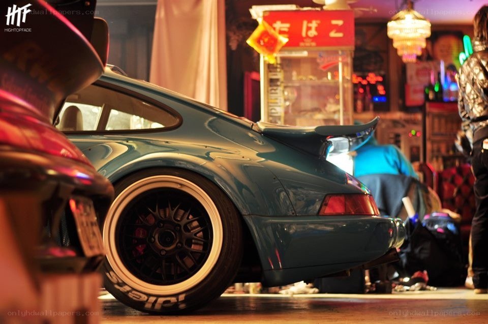Porsche at a car meet
