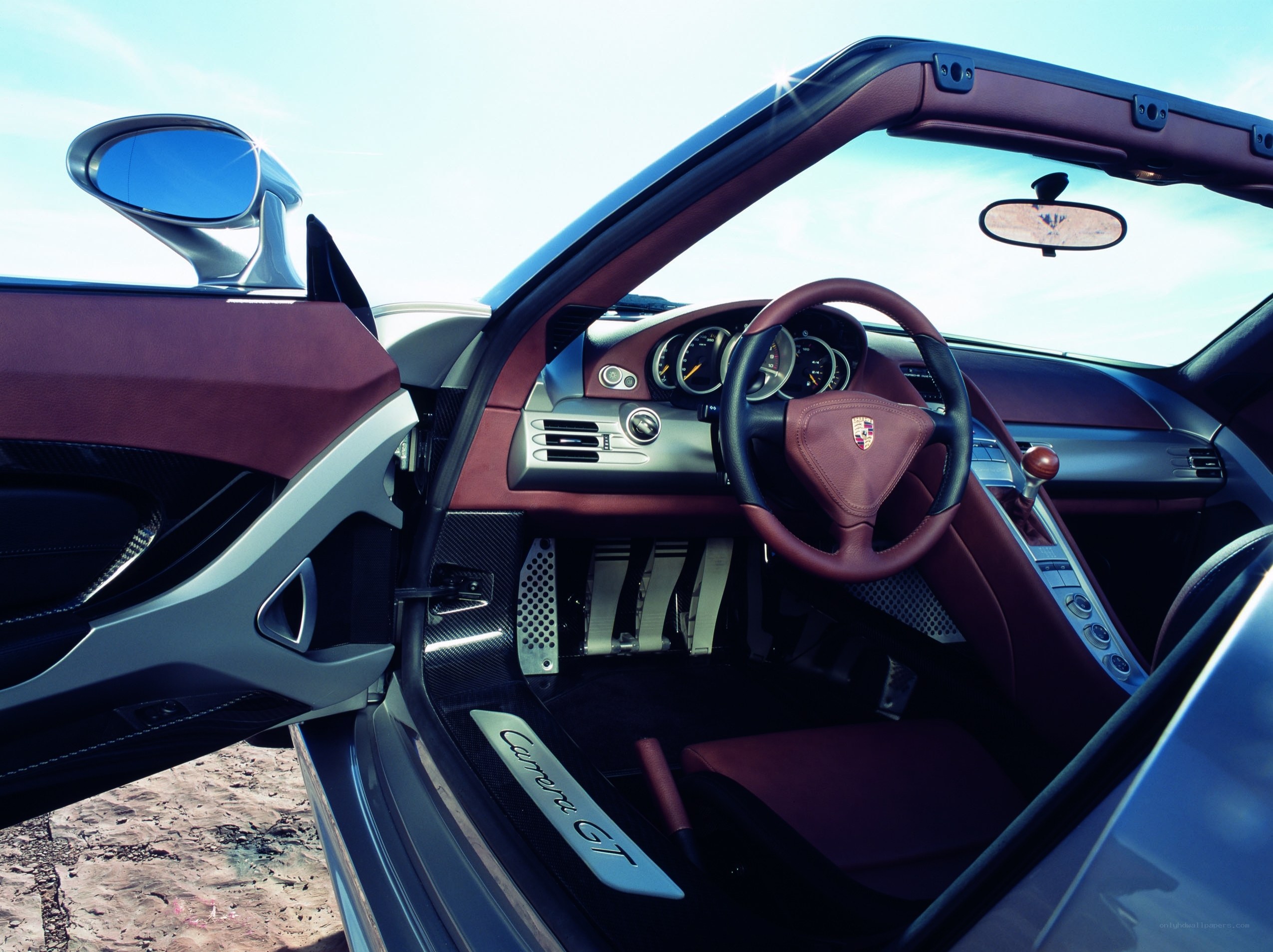 Porsche Carrera GT interior