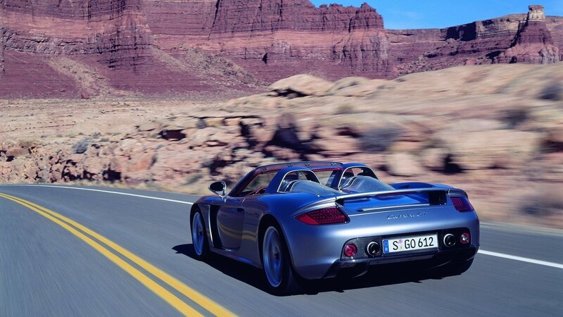 Porsche Carrera GT on desert road