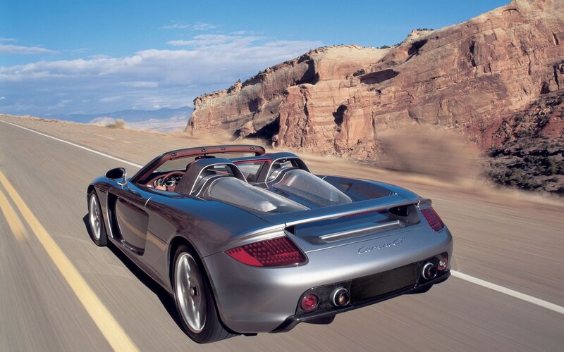 Porsche Carrera GT on desert road