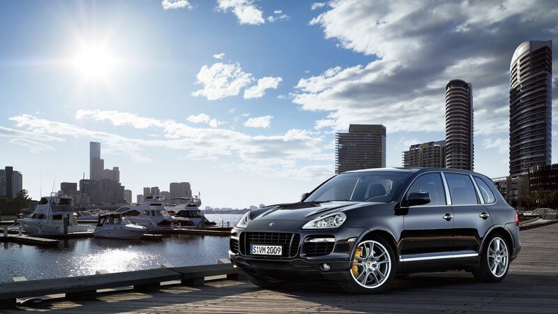 Porsche Cayenne by the harbor