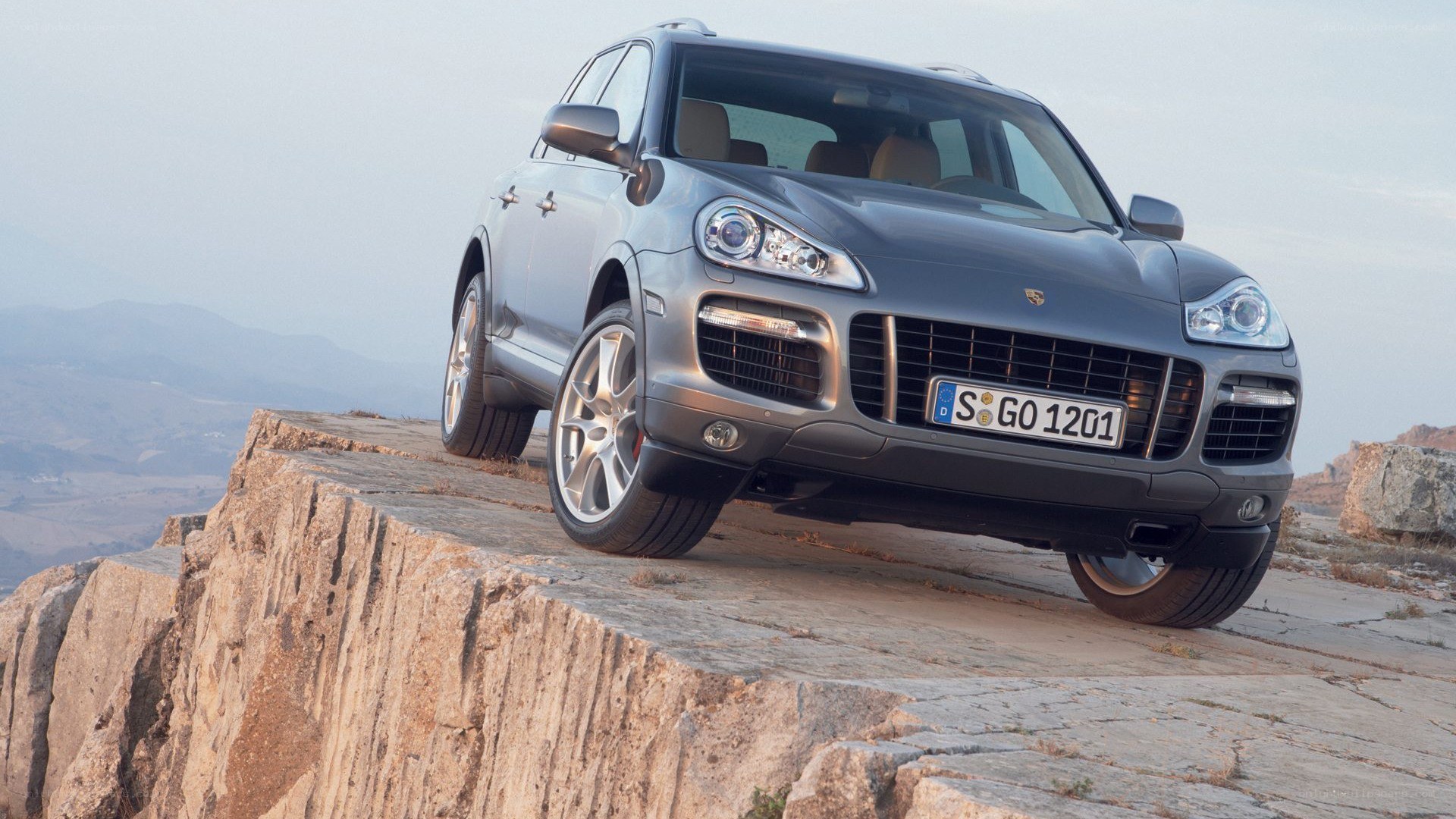 Porsche Cayenne on cliff edge