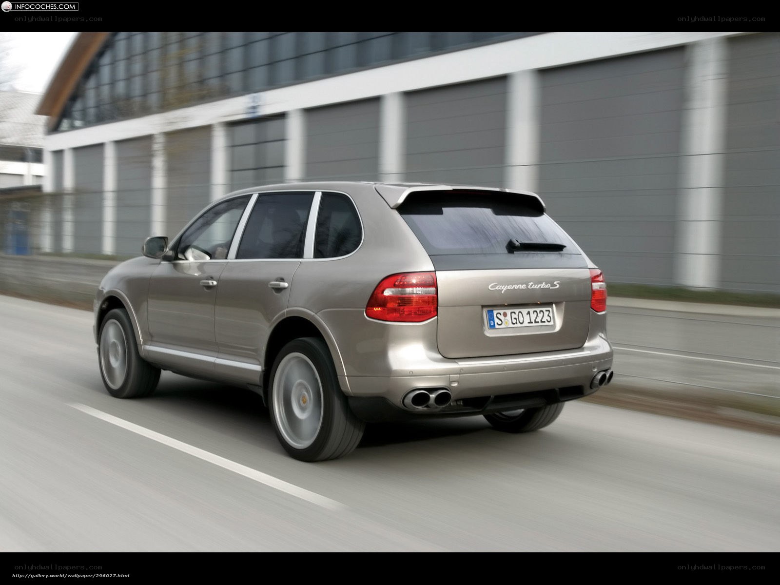 Porsche Cayenne Turbo S in motion