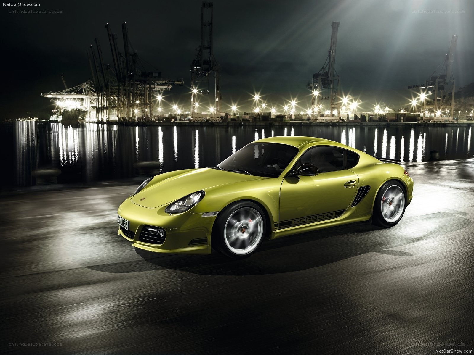 Porsche Cayman S at night