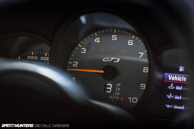 Porsche GT3 Dashboard