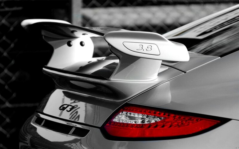 Porsche GT3 rear wing detail