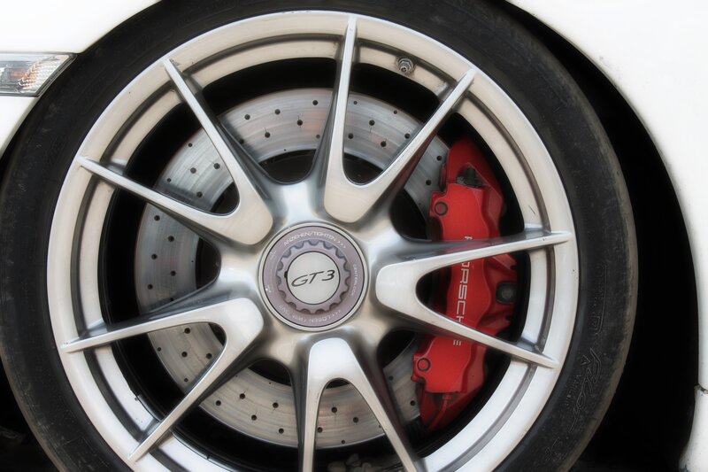Porsche GT3 wheel and brake system