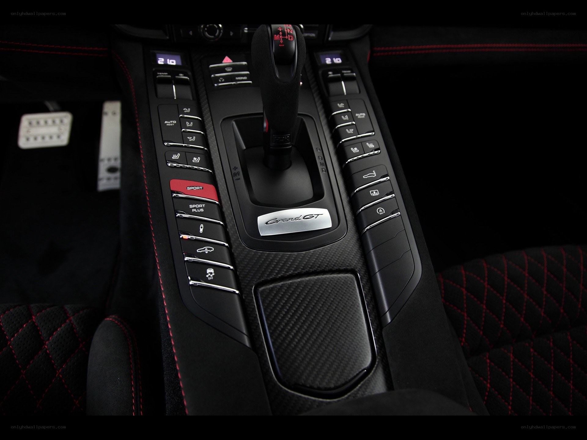 Porsche interior center console