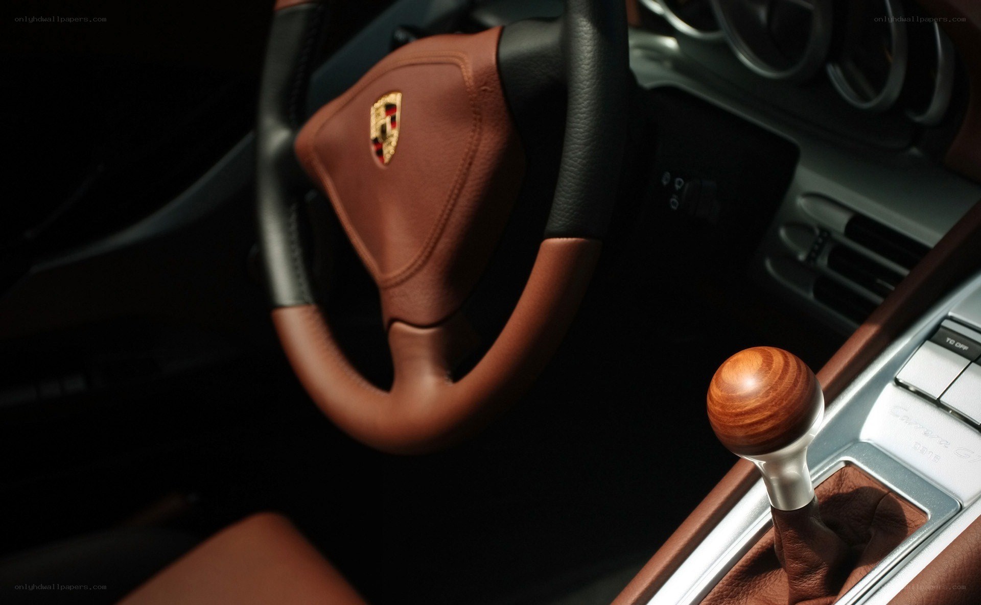 Porsche interior with wood shift knob