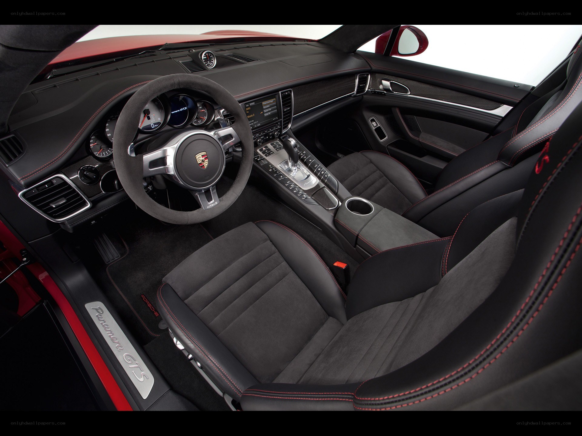 Porsche Panamera GTS interior