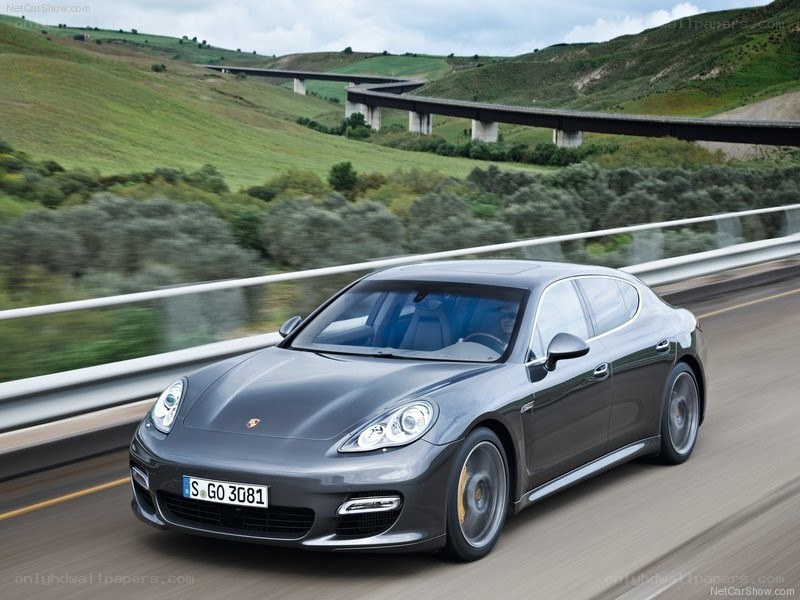 Porsche Panamera in motion