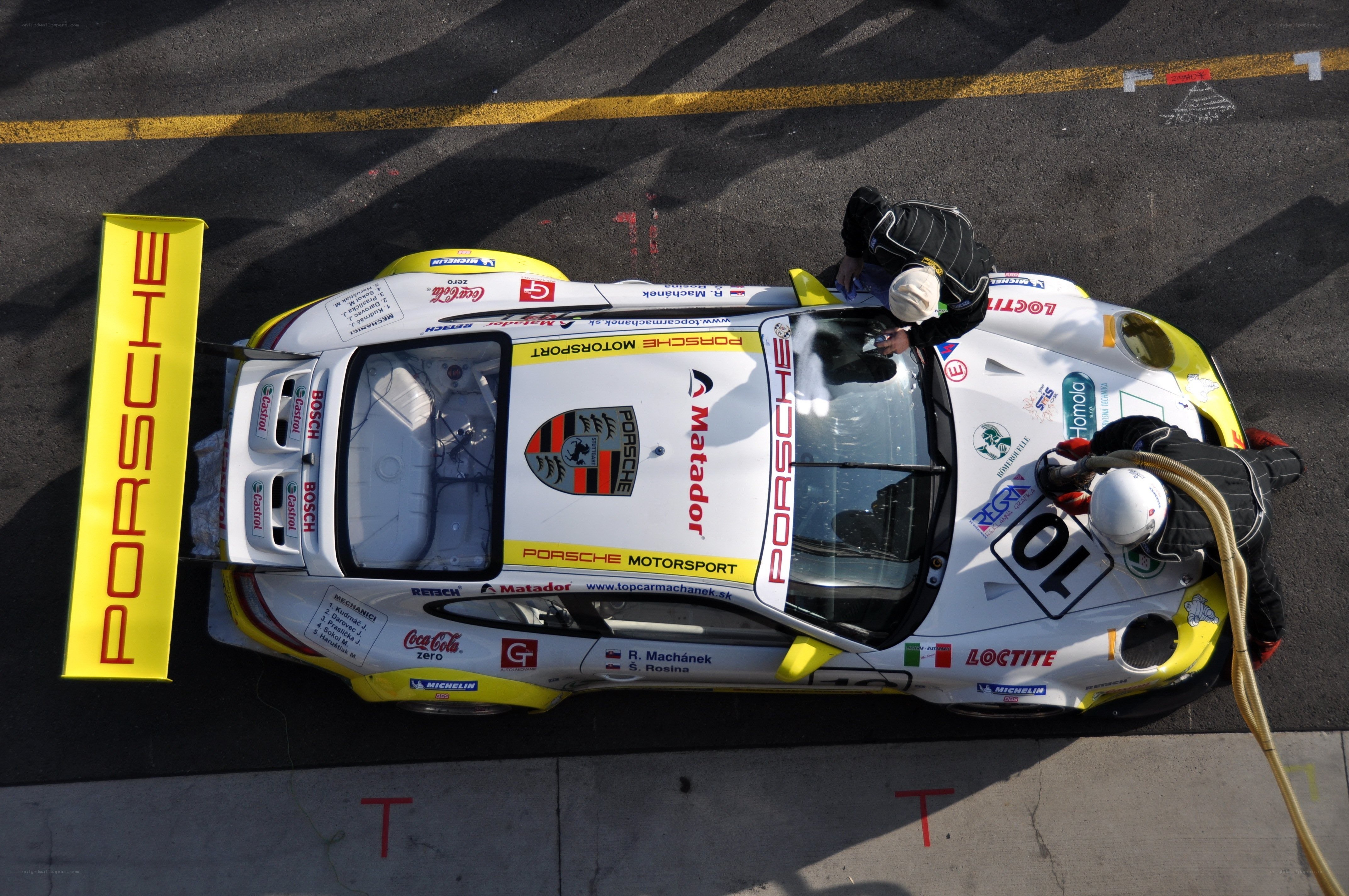 Porsche race car pit stop