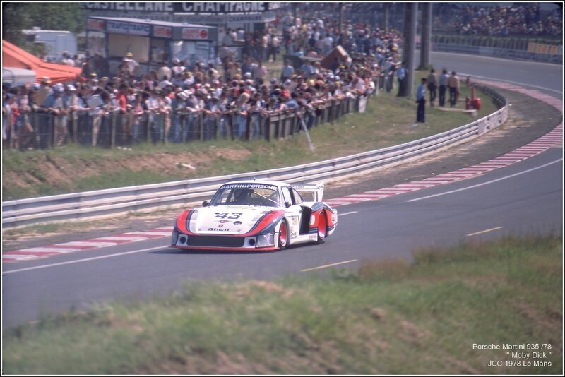 Porsche racing at Le Mans