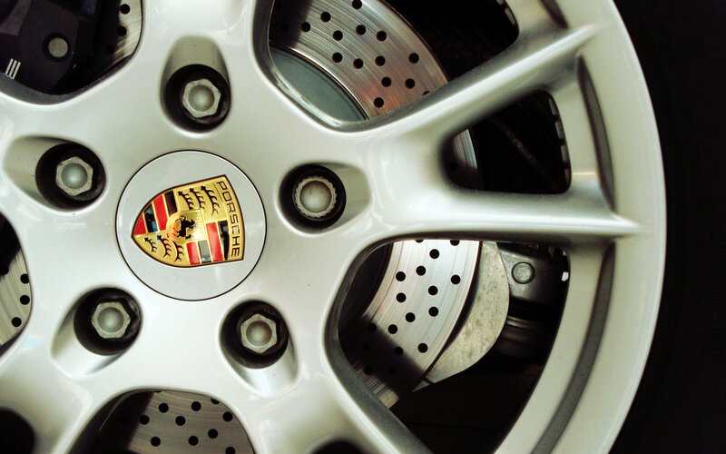Porsche wheel with logo