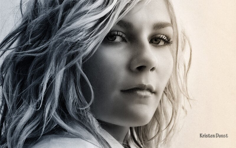 portrait of kristen dunst