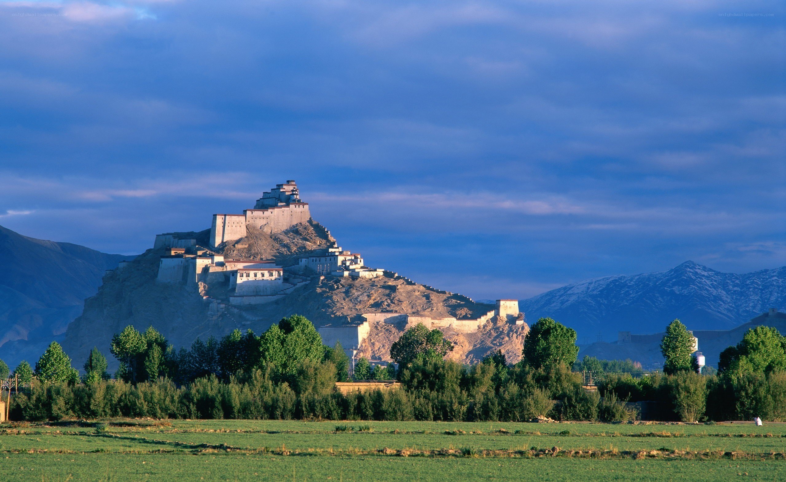 Potala Palace at dusk